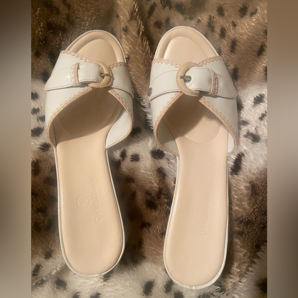 Cole Haan 2 inch  heels size 8 1/2